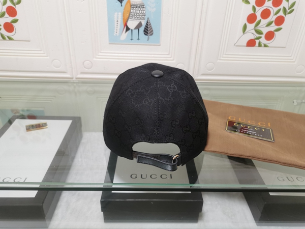 ブランド帽子側面デザイン